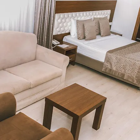 Riviera Hotel 3*