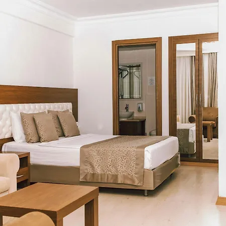 Riviera 3* Konyaalti