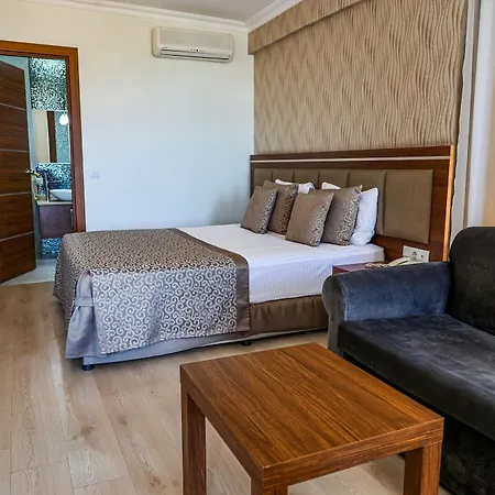 Riviera Hotel